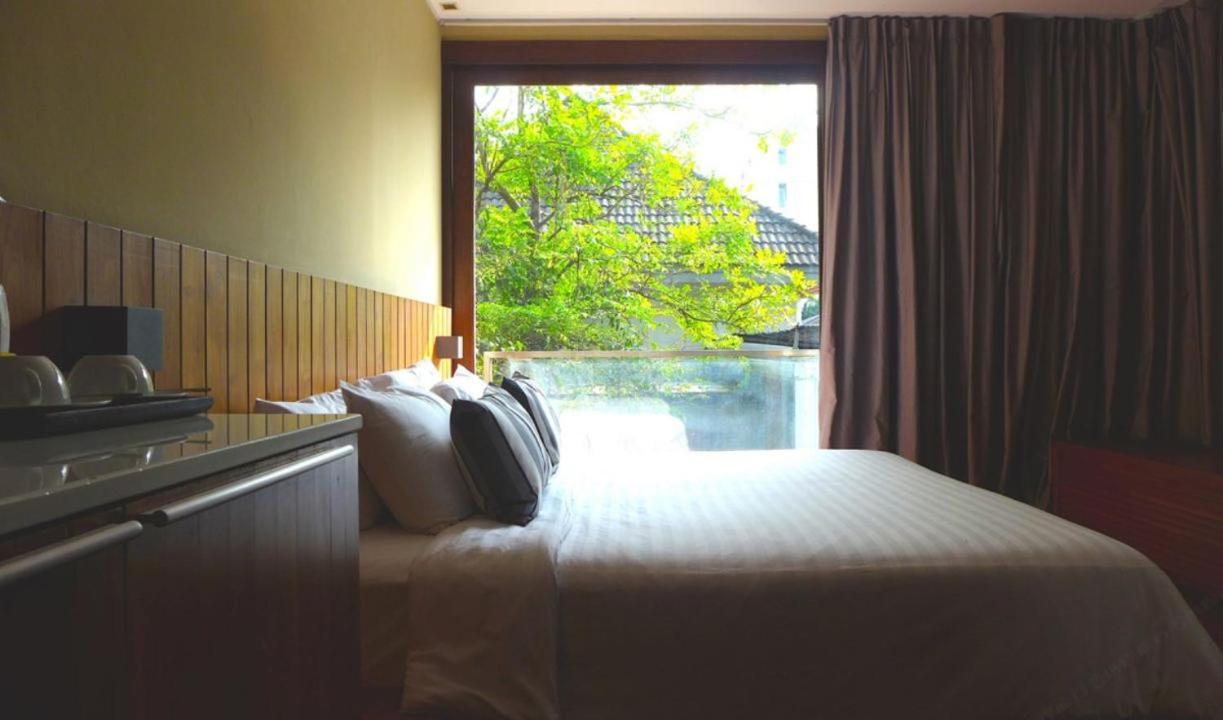LUXX Langsuan Hotel - SHA Plus Bangkok Bagian luar foto