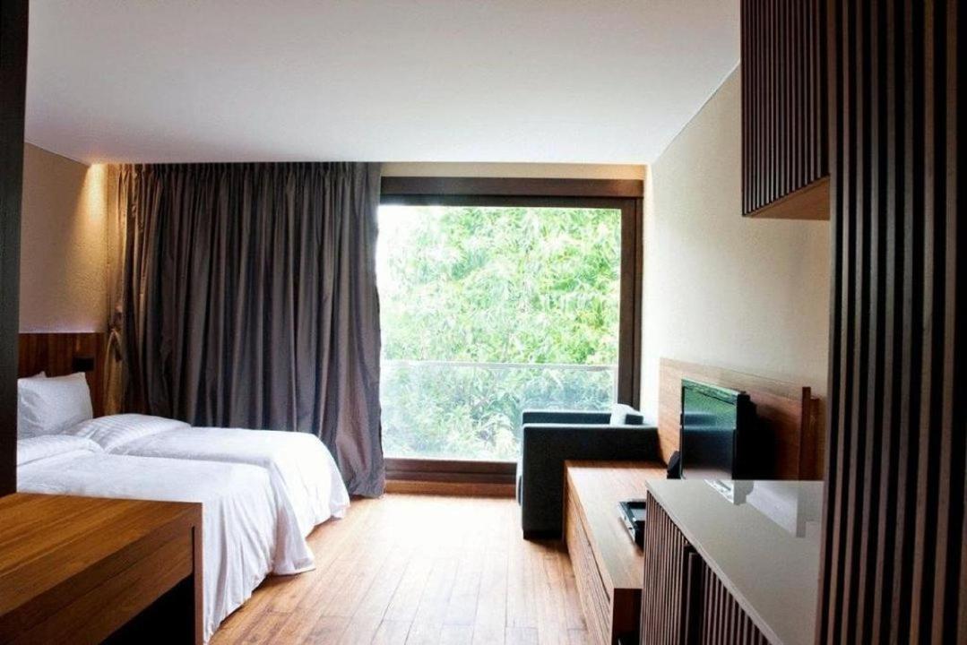 LUXX Langsuan Hotel - SHA Plus Bangkok Bagian luar foto