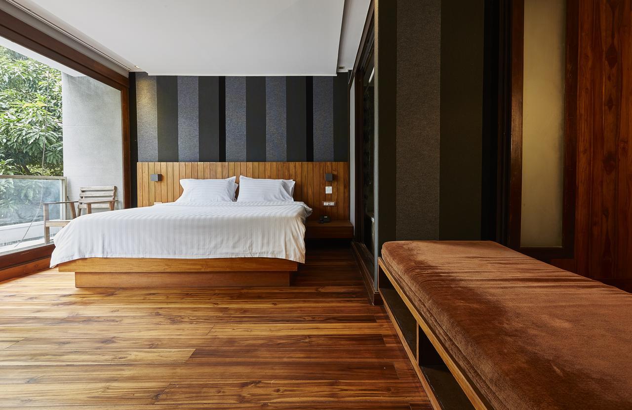 LUXX Langsuan Hotel - SHA Plus Bangkok Bagian luar foto
