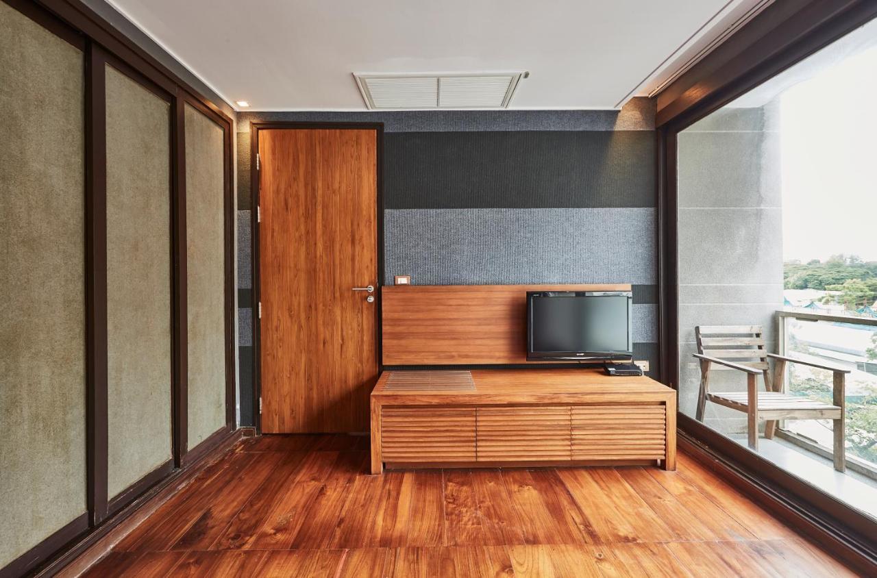 LUXX Langsuan Hotel - SHA Plus Bangkok Bagian luar foto
