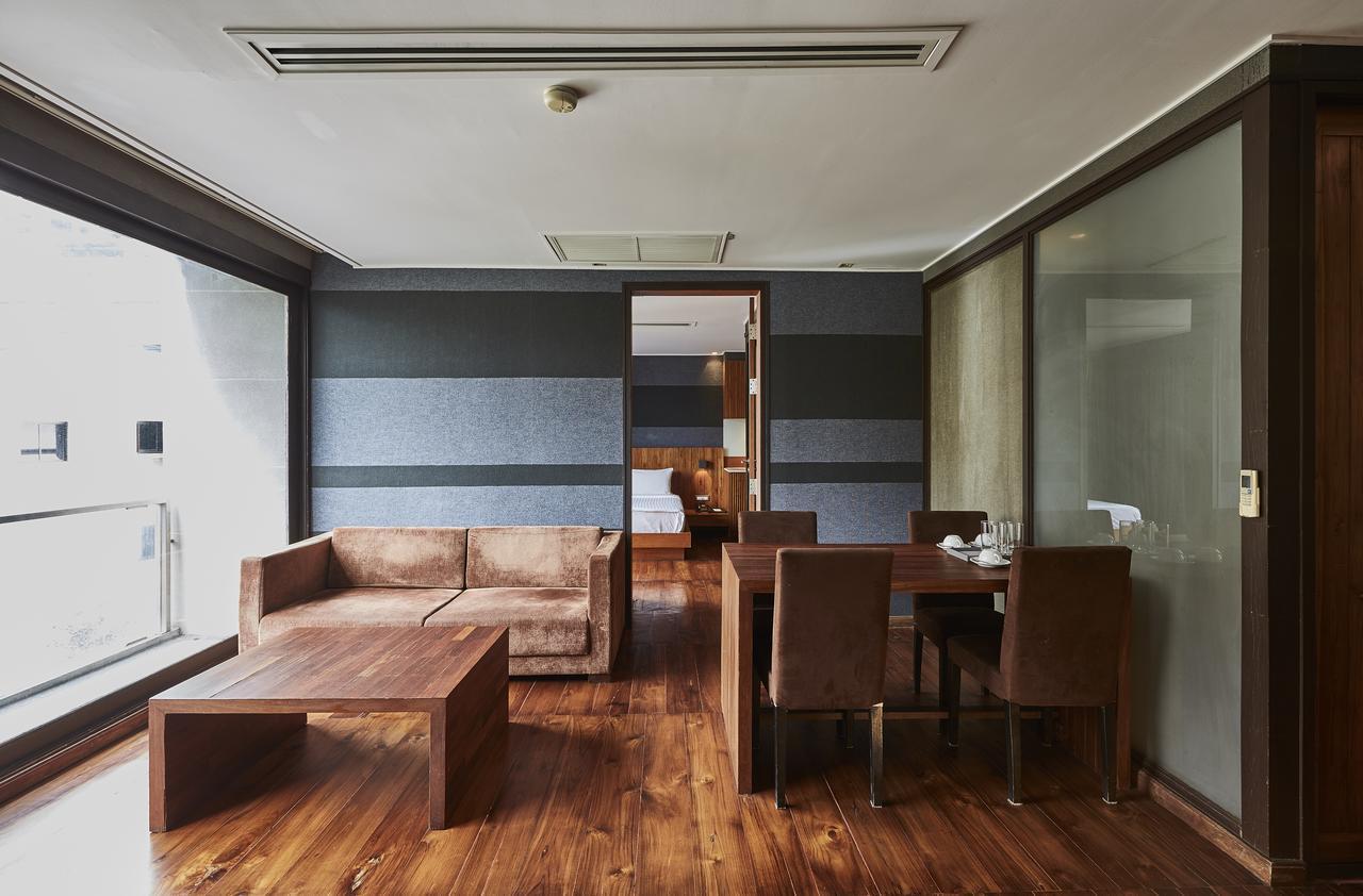 LUXX Langsuan Hotel - SHA Plus Bangkok Bagian luar foto