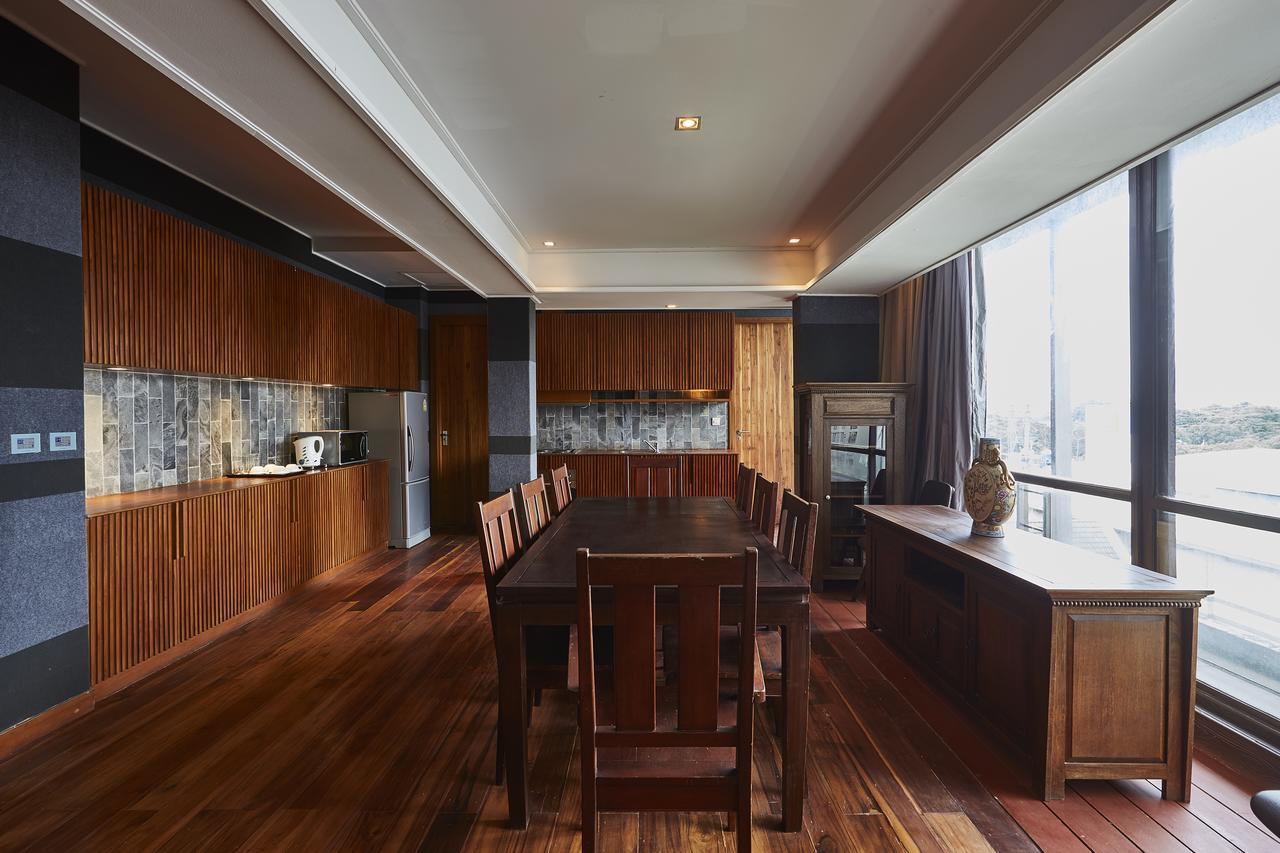 LUXX Langsuan Hotel - SHA Plus Bangkok Bagian luar foto