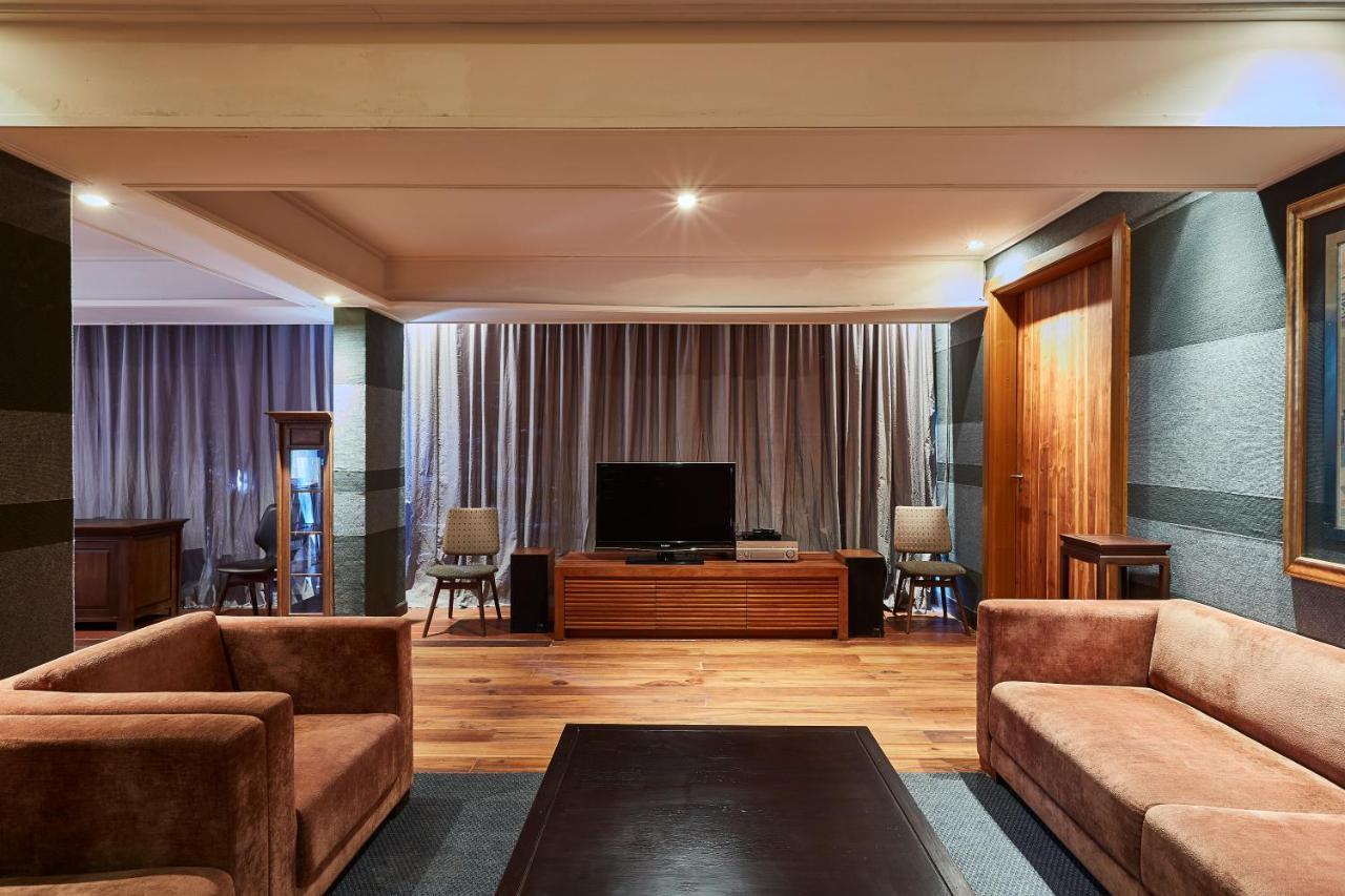 LUXX Langsuan Hotel - SHA Plus Bangkok Bagian luar foto