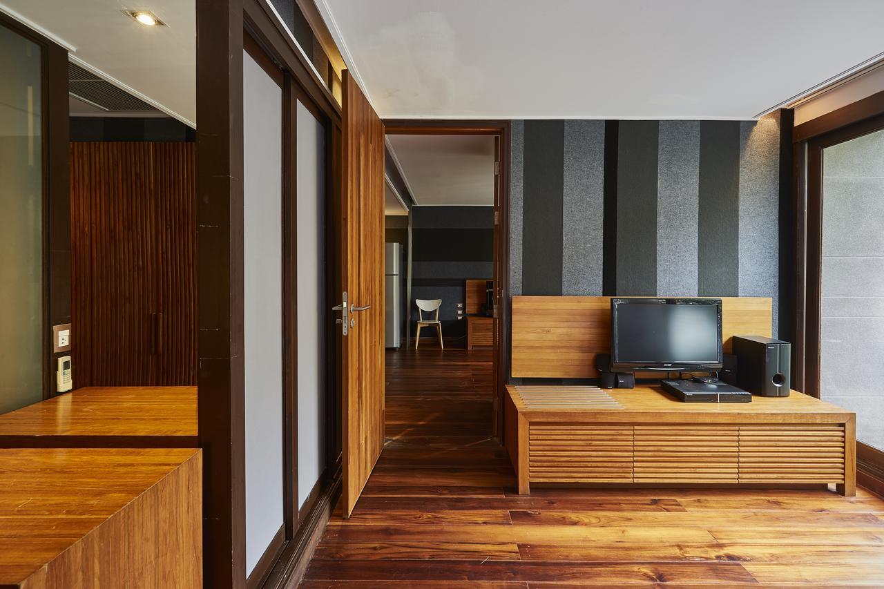 LUXX Langsuan Hotel - SHA Plus Bangkok Bagian luar foto